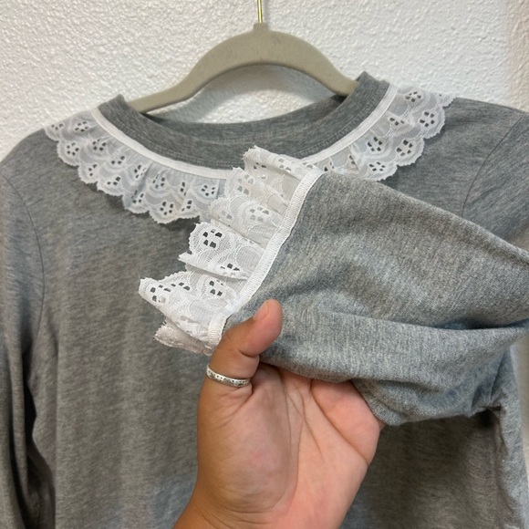 L.L Bean Gray Top with Lace Trim size small - Picture 3 of 4